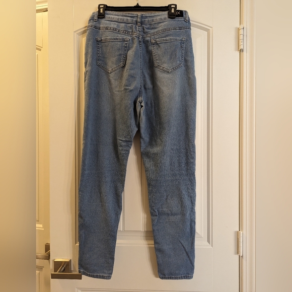 ❤️Well-Loved Jeans❤️ FREE when purchased with another item! - Picture 6 of 6